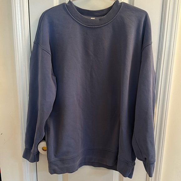 lululemon athletica Tops - LULULEMON OVERSIZED BLUE SWEATSHIRT
